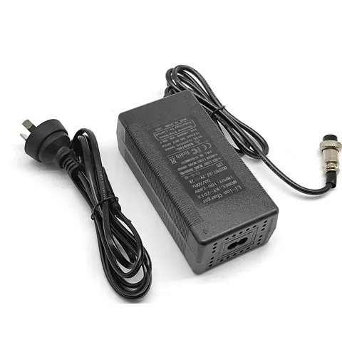 Carregador 67,2 V 2 A bivolt (bateria 60 V lítio)